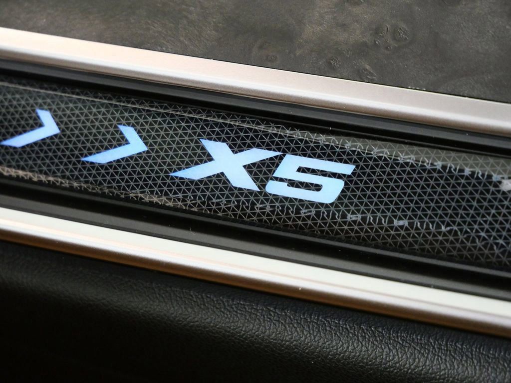 Thumbnail: 2026 BMW X5 - 30