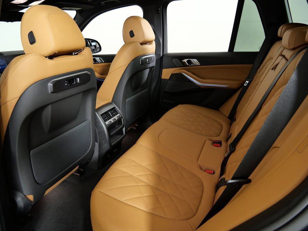 Thumbnail: 2026 BMW X5 - 35