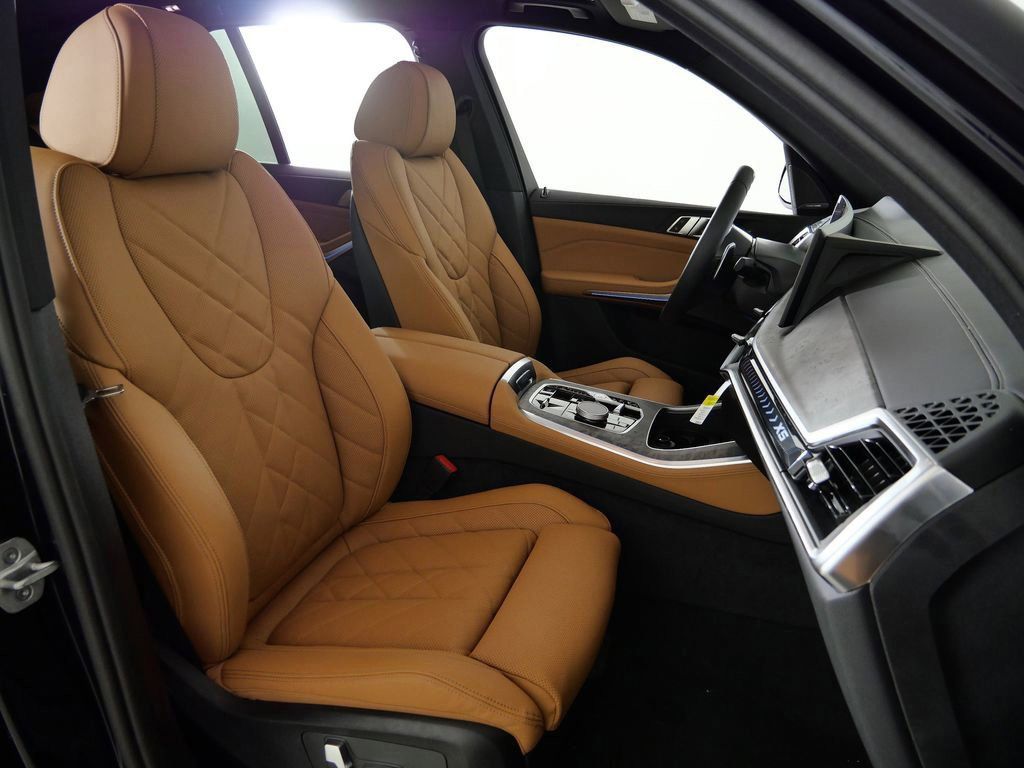 Thumbnail: 2026 BMW X5 - 10