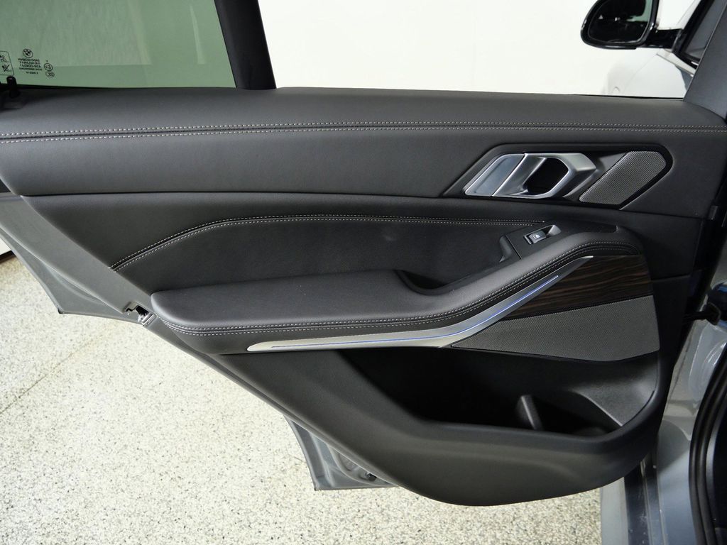 Thumbnail: 2026 BMW X5 - 36