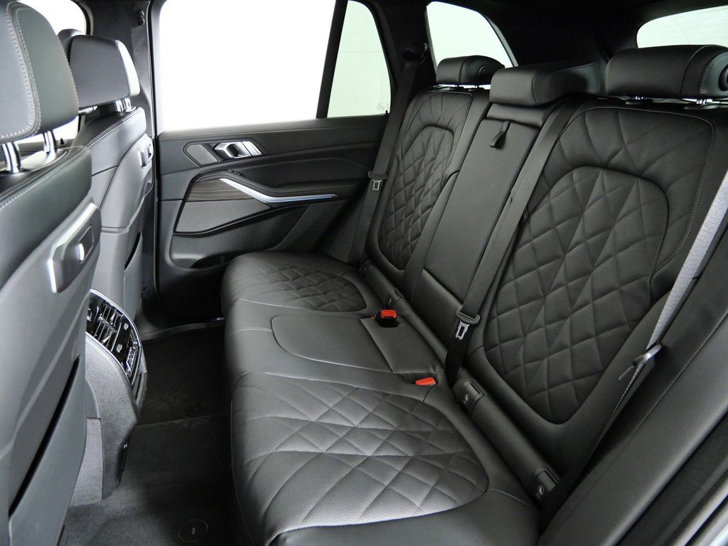 Thumbnail: 2026 BMW X5 - 38