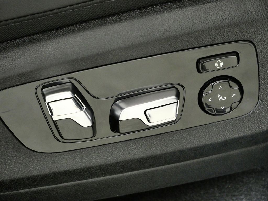 Thumbnail: 2026 BMW X5 - 29