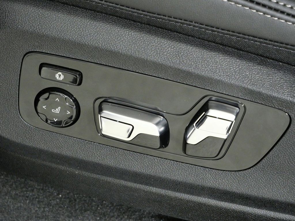 Thumbnail: 2026 BMW X5 - 44