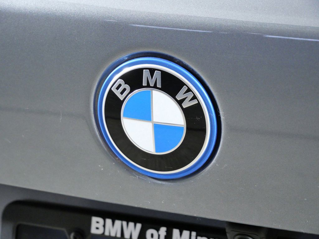 Thumbnail: 2026 BMW X5 - 21