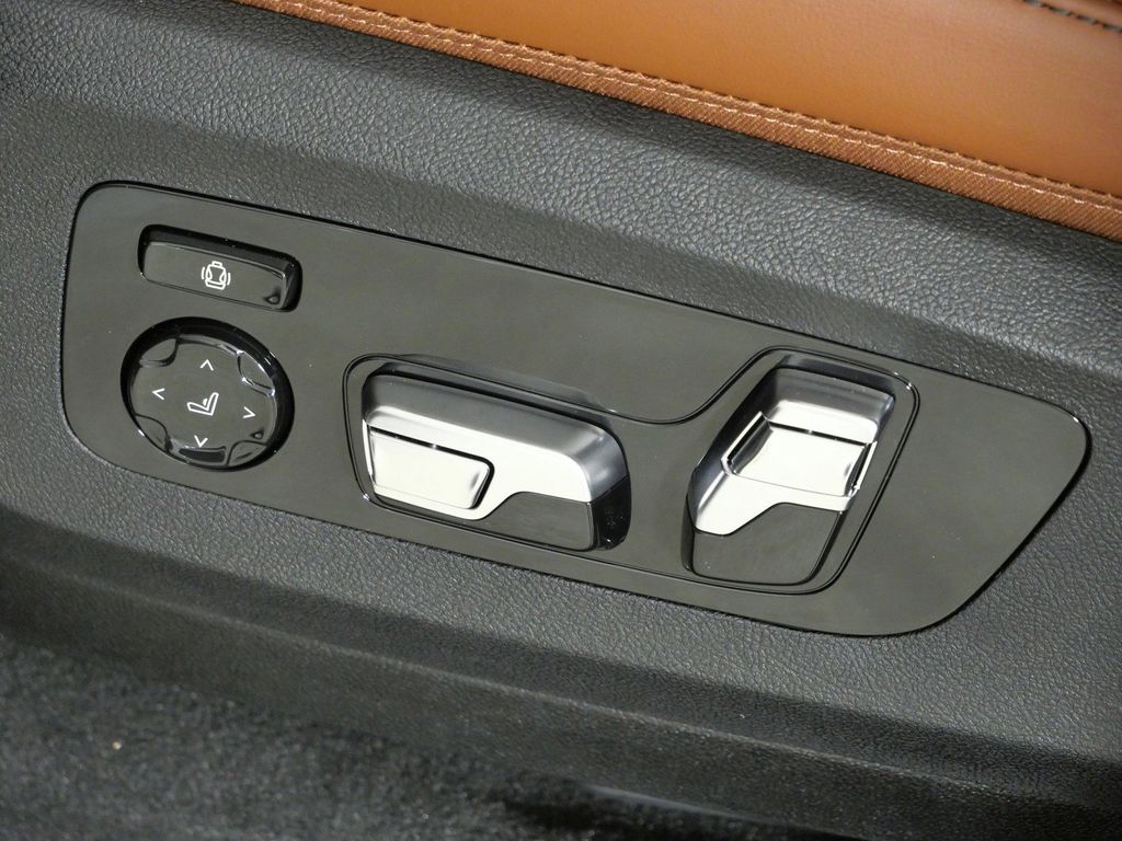 Thumbnail: 2026 BMW X5 - 44