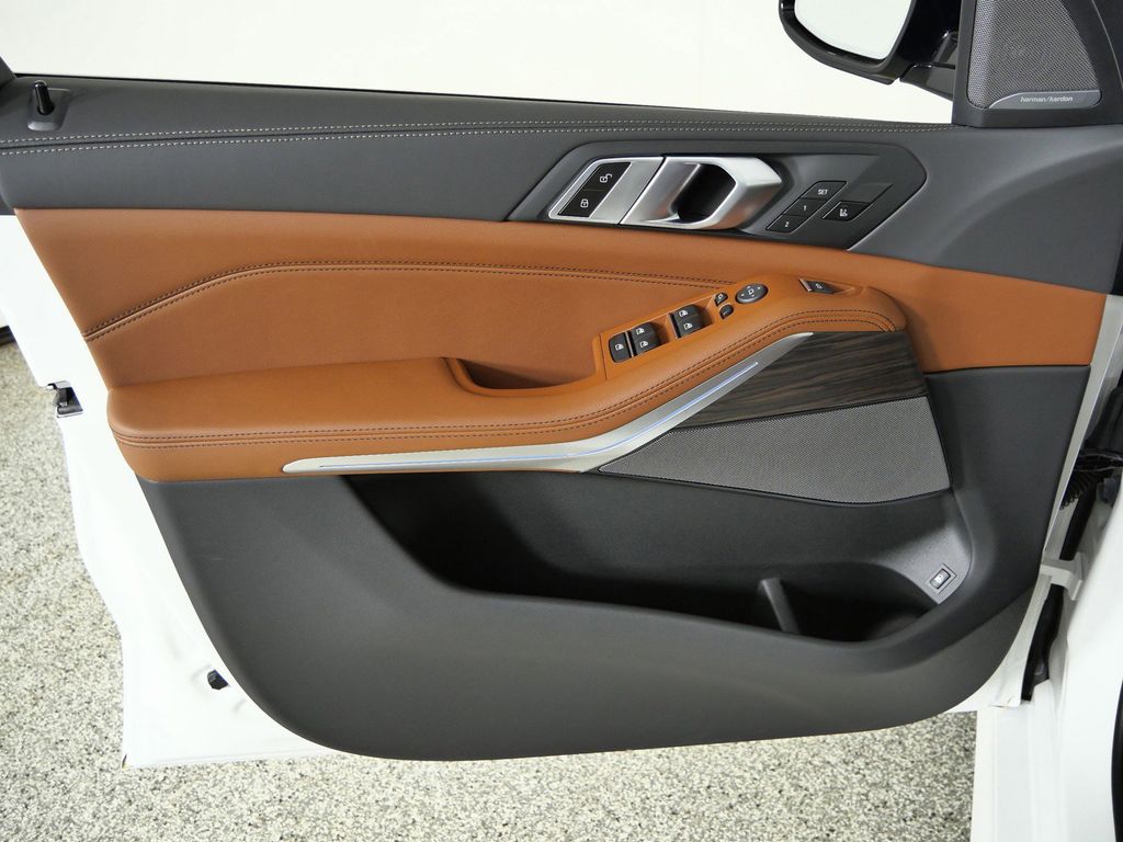 Thumbnail: 2026 BMW X5 - 39
