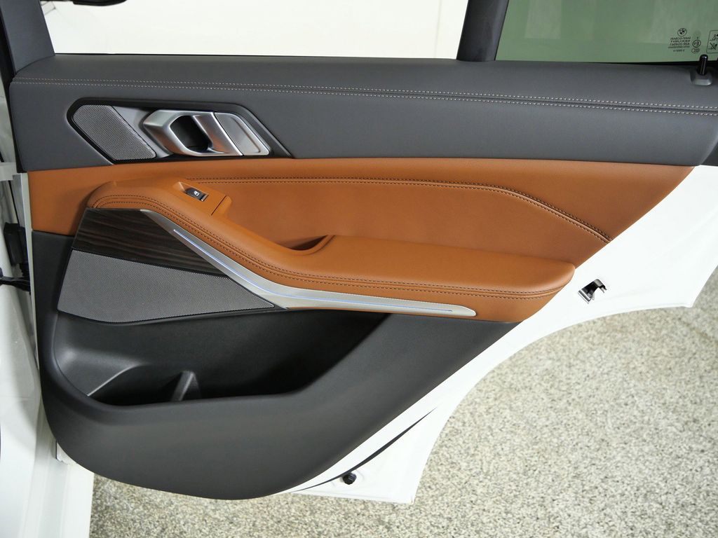Thumbnail: 2026 BMW X5 - 32