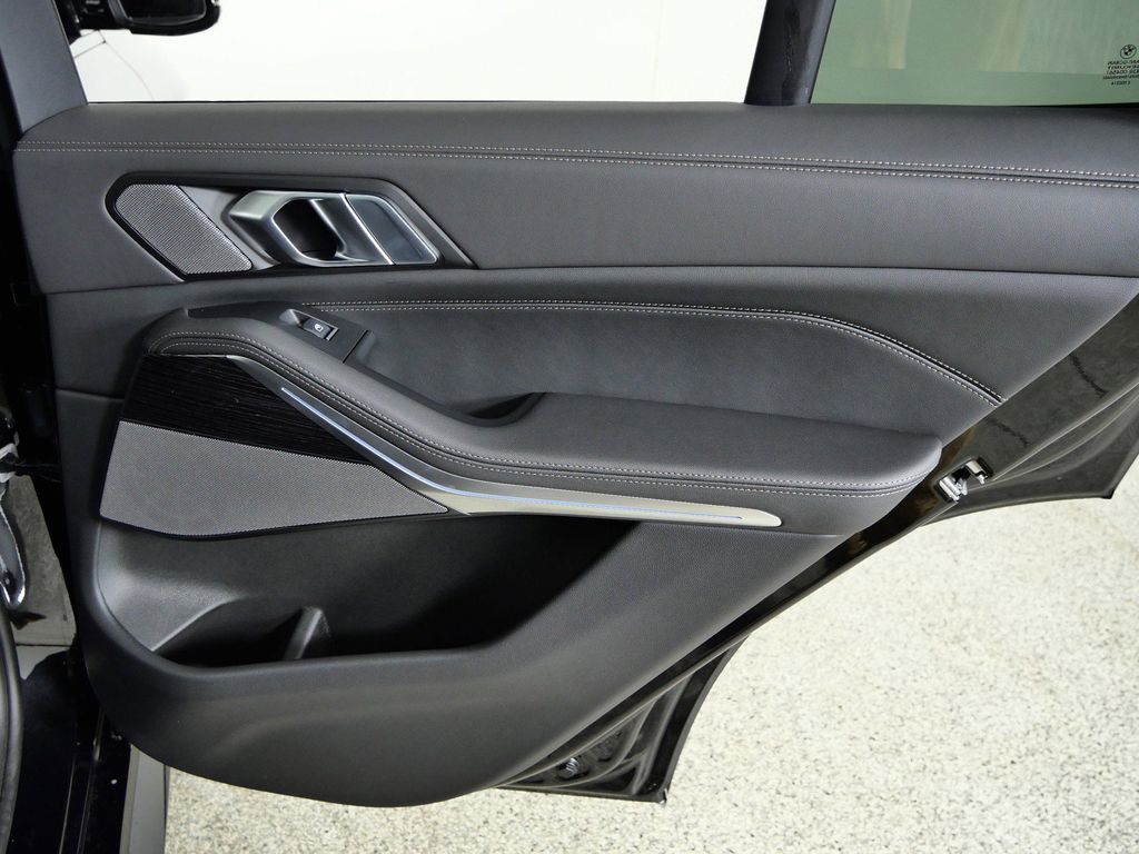 Thumbnail: 2026 BMW X5 - 32