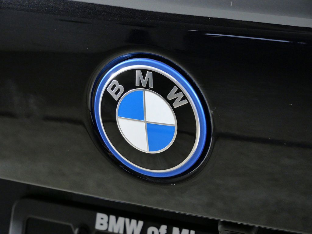 Thumbnail: 2026 BMW X5 - 21