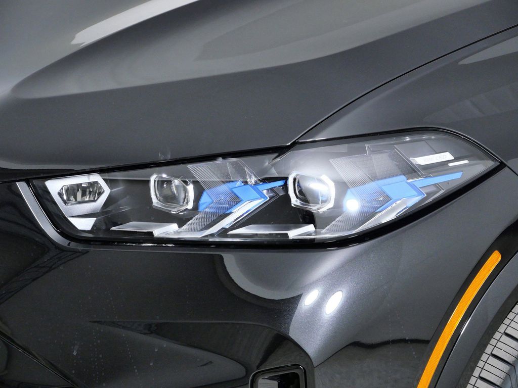 Thumbnail: 2026 BMW X5 - 17