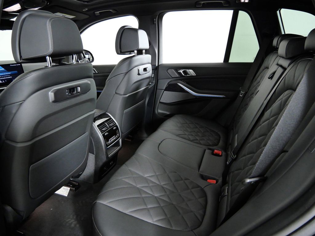 Thumbnail: 2026 BMW X5 - 37