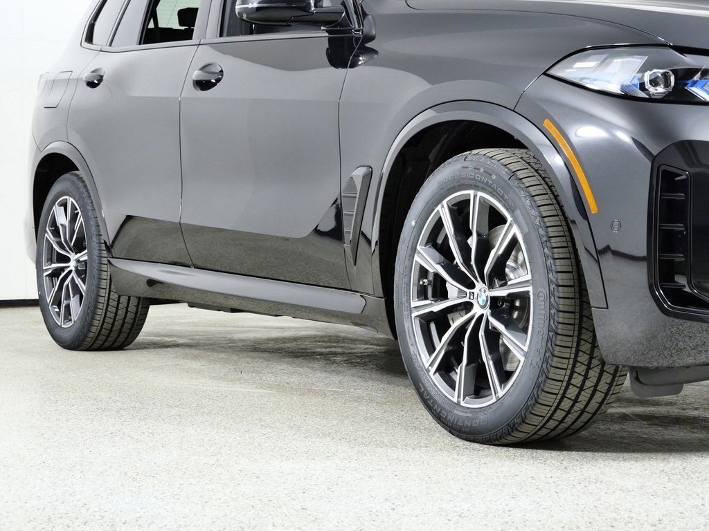 Thumbnail: 2026 BMW X5 - 8