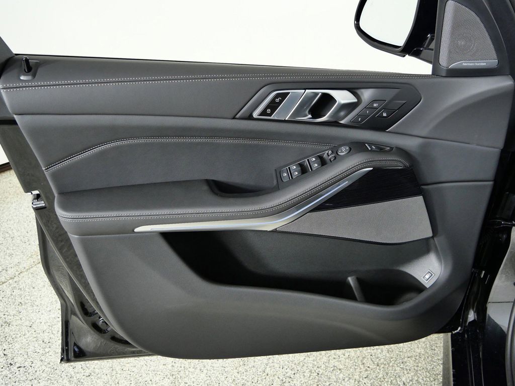 Thumbnail: 2026 BMW X5 - 39