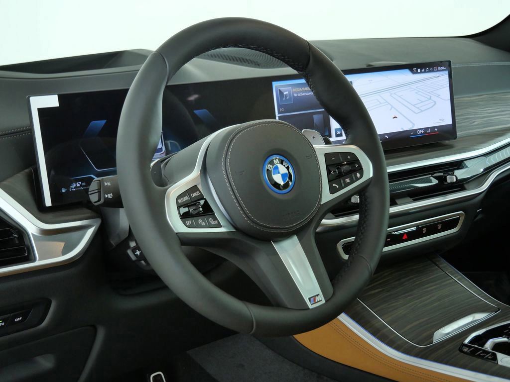 Thumbnail: 2026 BMW X5 - 9