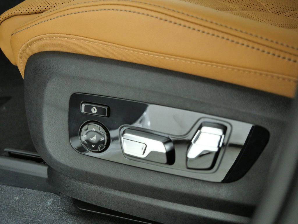 Thumbnail: 2026 BMW X5 - 33