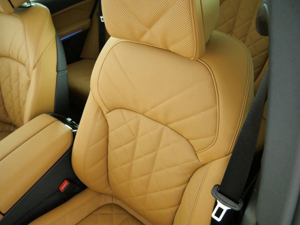 Thumbnail: 2026 BMW X5 - 32