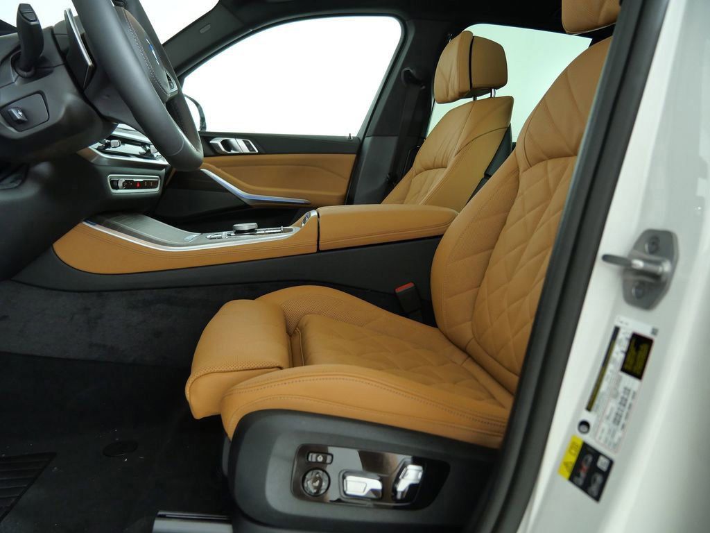 Thumbnail: 2026 BMW X5 - 31