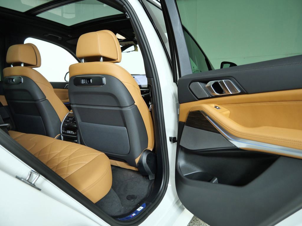 Thumbnail: 2026 BMW X5 - 27