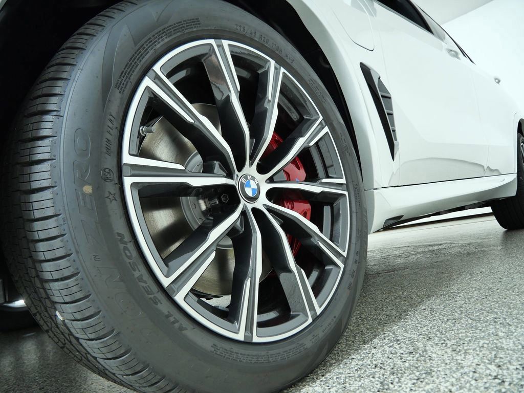 Thumbnail: 2026 BMW X5 - 8