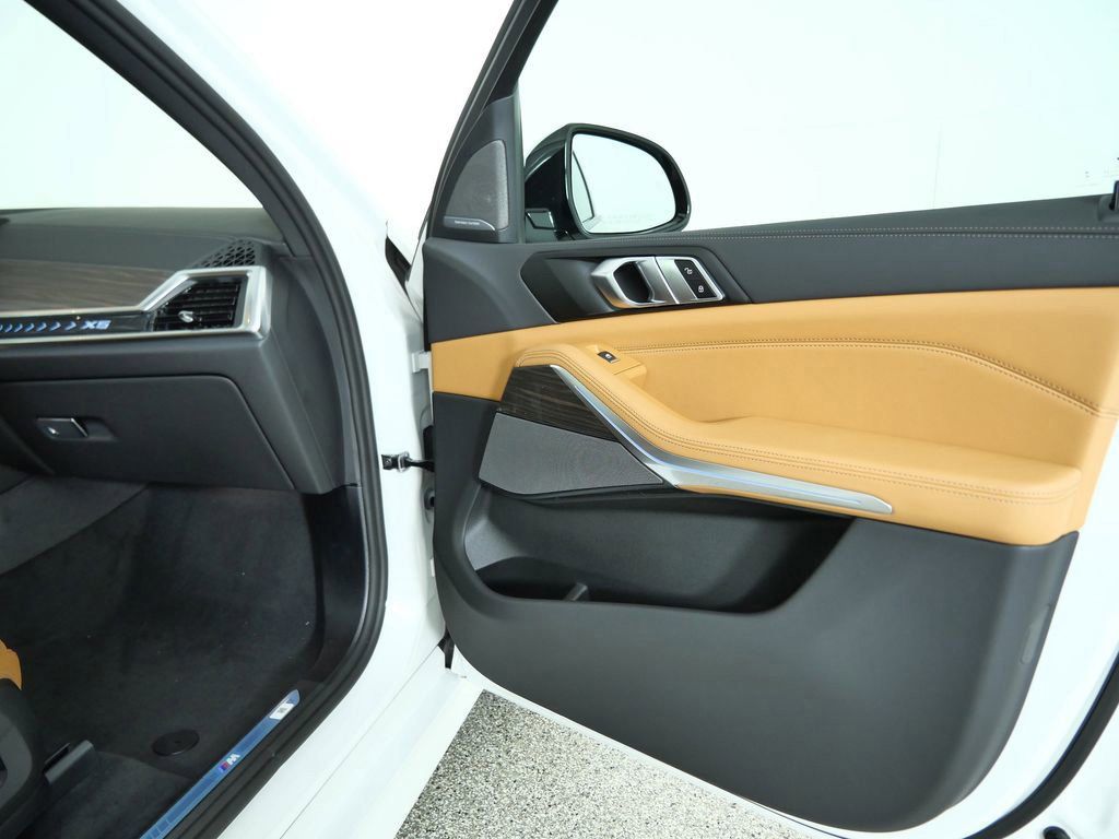 Thumbnail: 2026 BMW X5 - 25