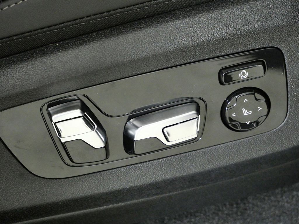 Thumbnail: 2026 BMW X5 - 28