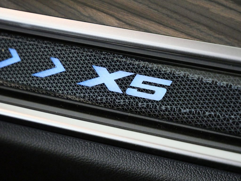 Thumbnail: 2026 BMW X5 - 29