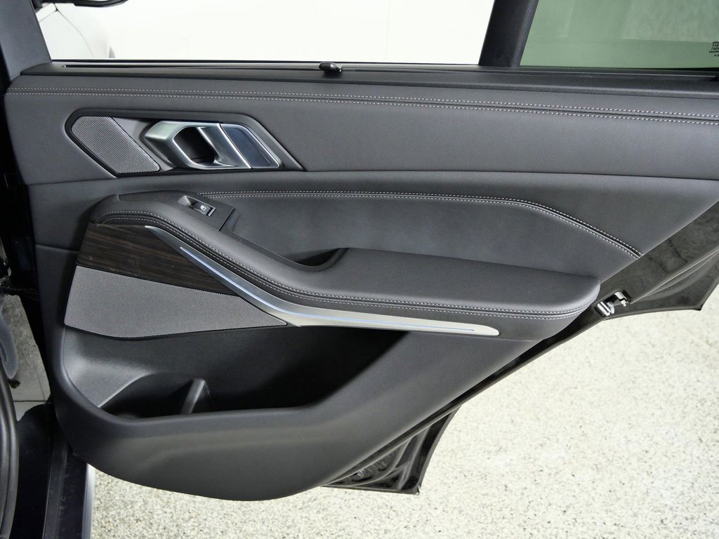 Thumbnail: 2026 BMW X5 - 30