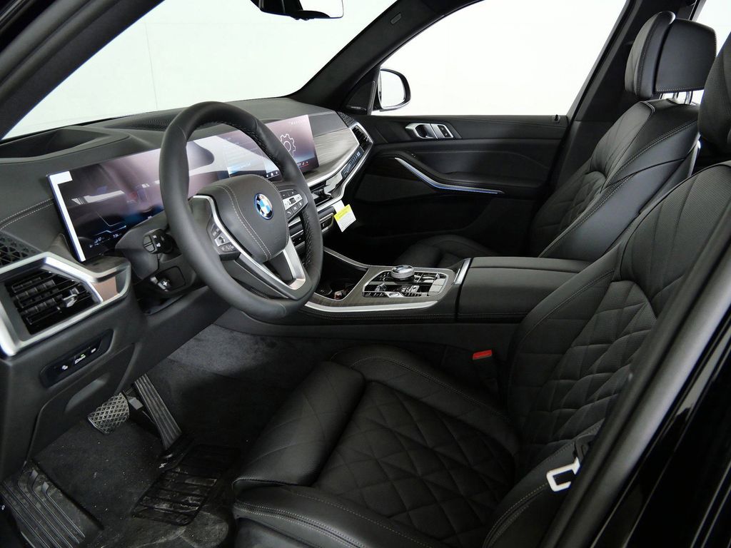 Thumbnail: 2026 BMW X5 - 37