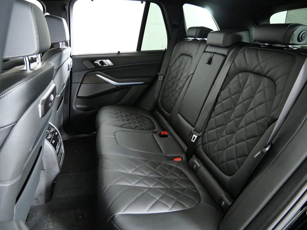 Thumbnail: 2026 BMW X5 - 35