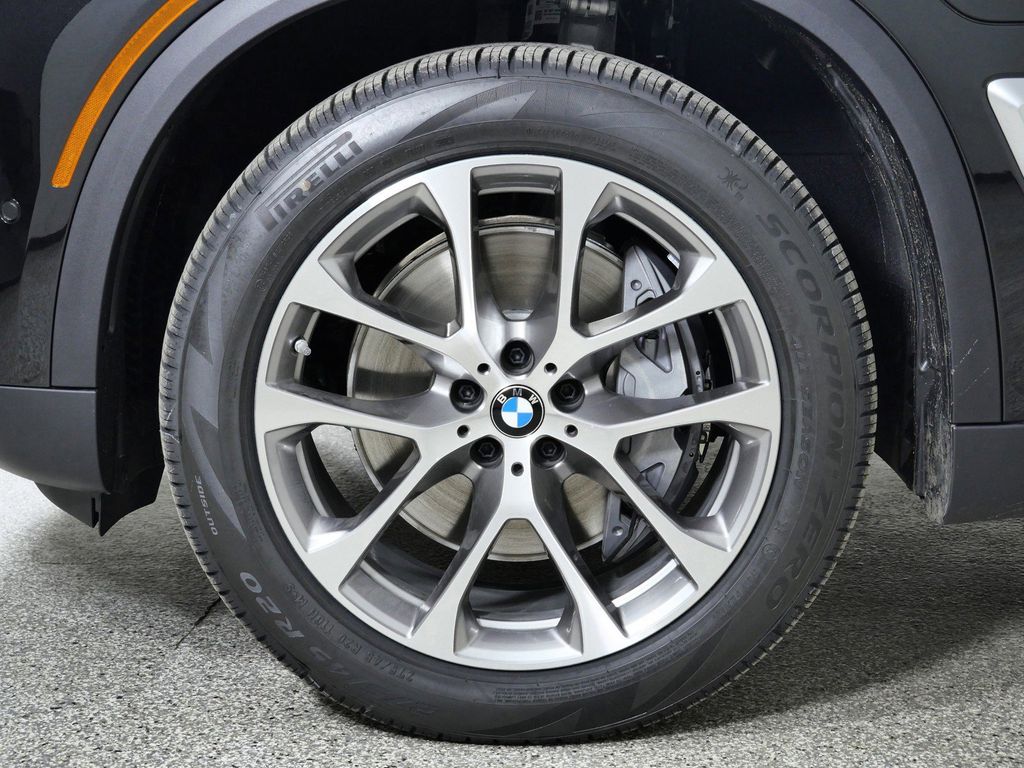 Thumbnail: 2026 BMW X5 - 25