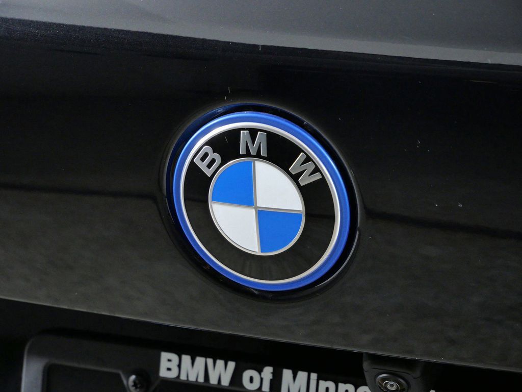 Thumbnail: 2026 BMW X5 - 21