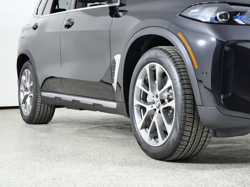 Thumbnail: 2026 BMW X5 - 8