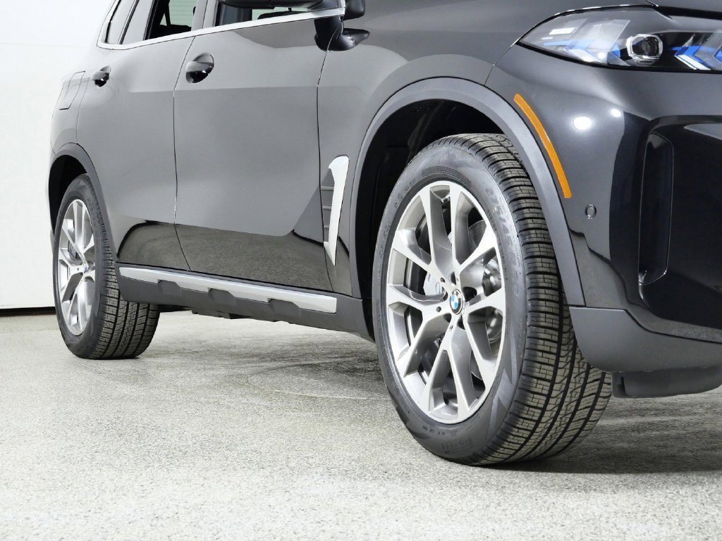 Thumbnail: 2026 BMW X5 - 8