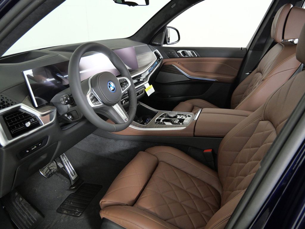 Thumbnail: 2026 BMW X5 - 40