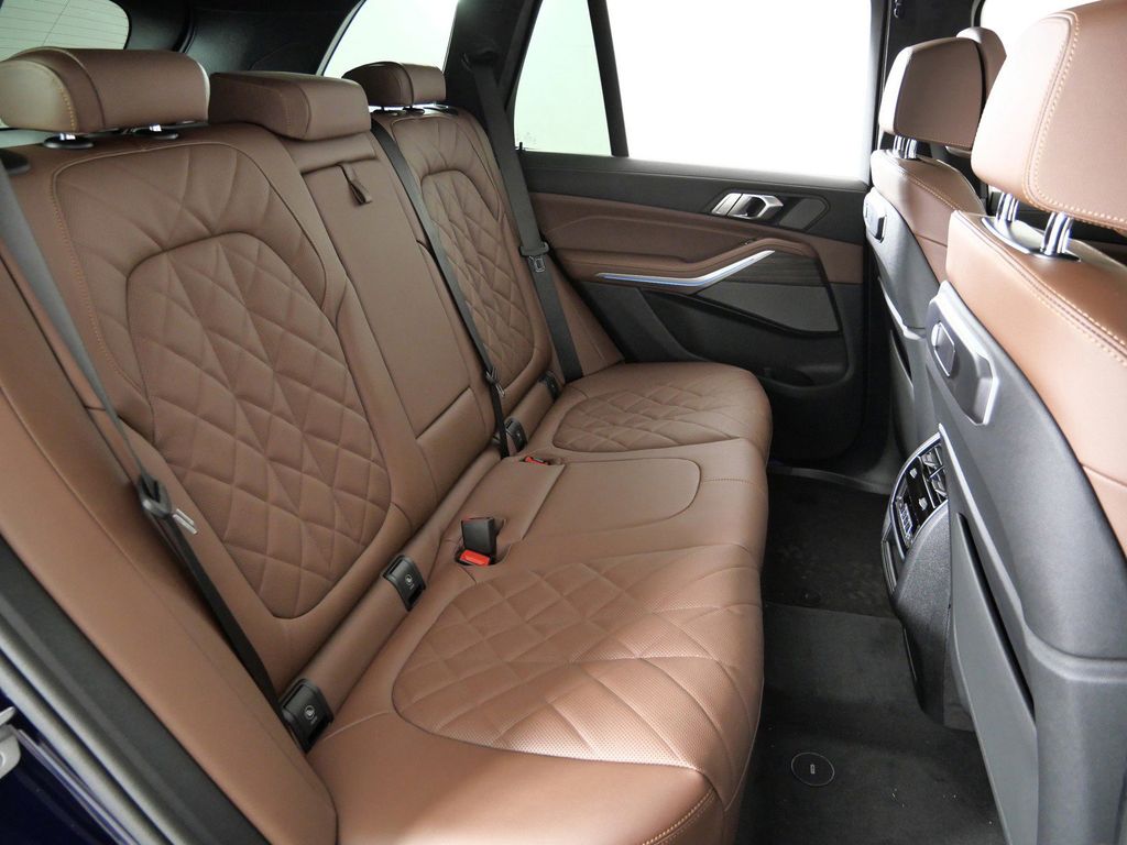 Thumbnail: 2026 BMW X5 - 33