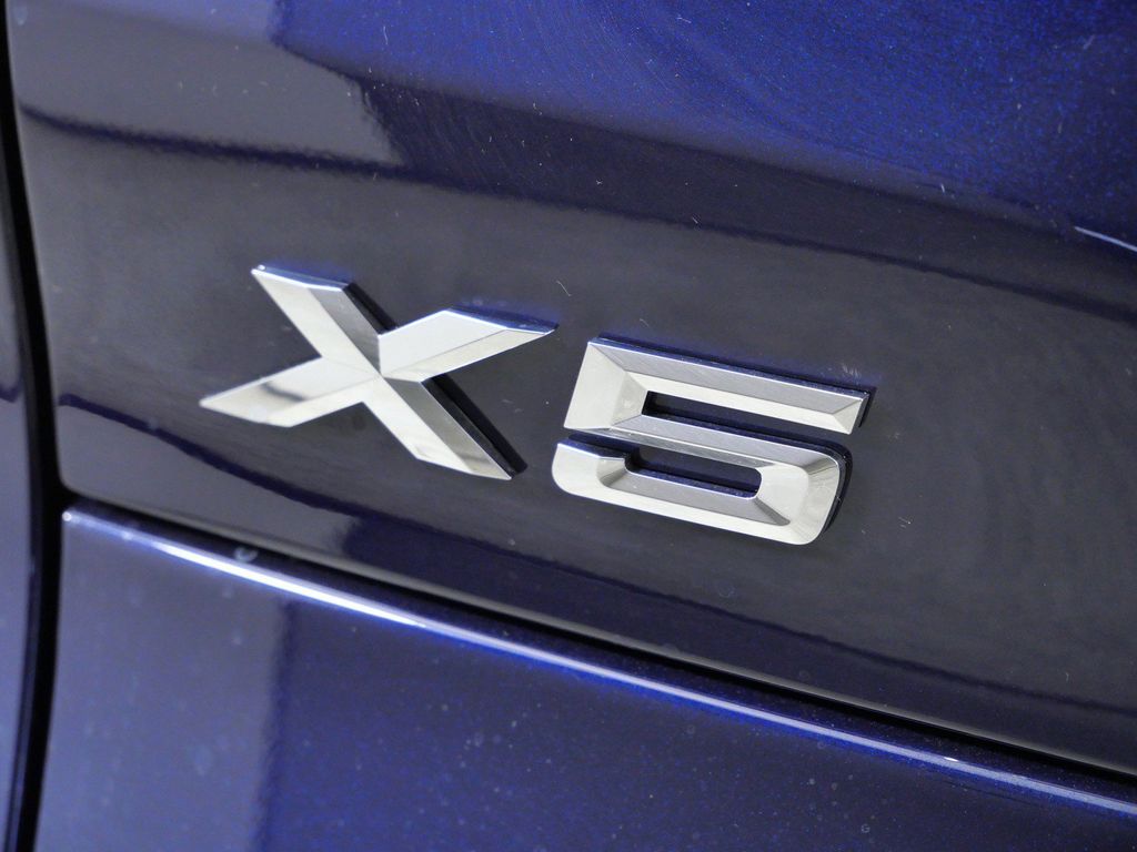 Thumbnail: 2026 BMW X5 - 23