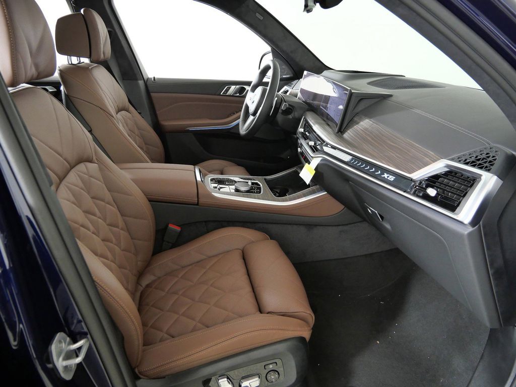 Thumbnail: 2026 BMW X5 - 9