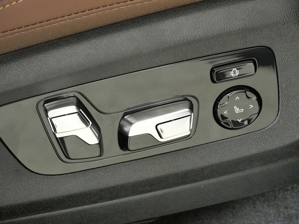 Thumbnail: 2026 BMW X5 - 29