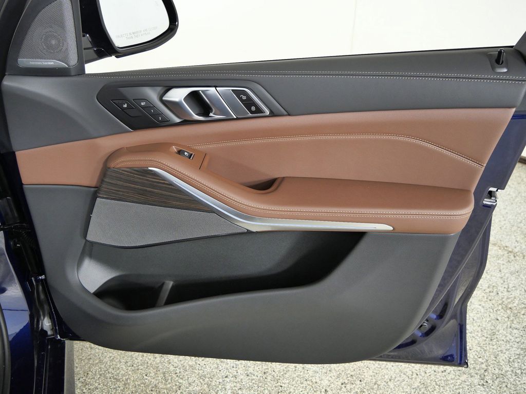 Thumbnail: 2026 BMW X5 - 28