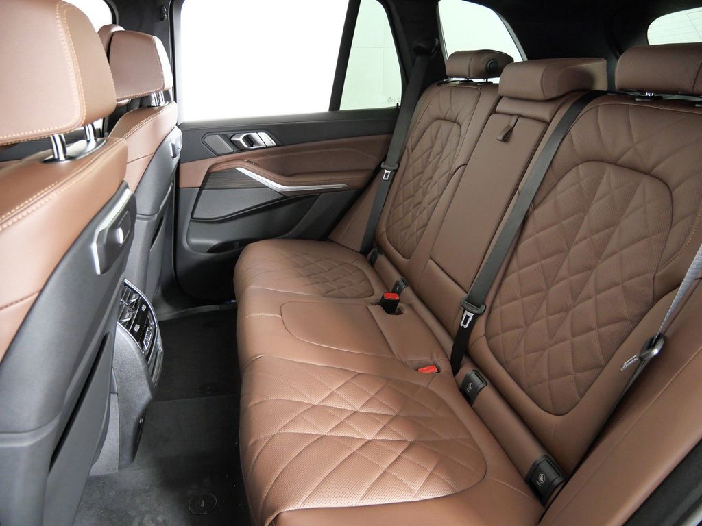 Thumbnail: 2026 BMW X5 - 38