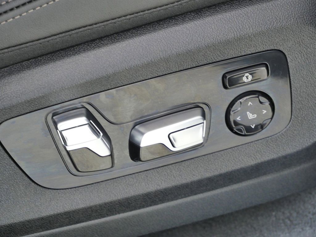 Thumbnail: 2026 BMW X5 - 29