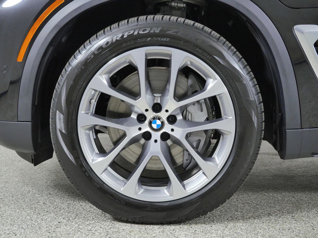 Thumbnail: 2026 BMW X5 - 25