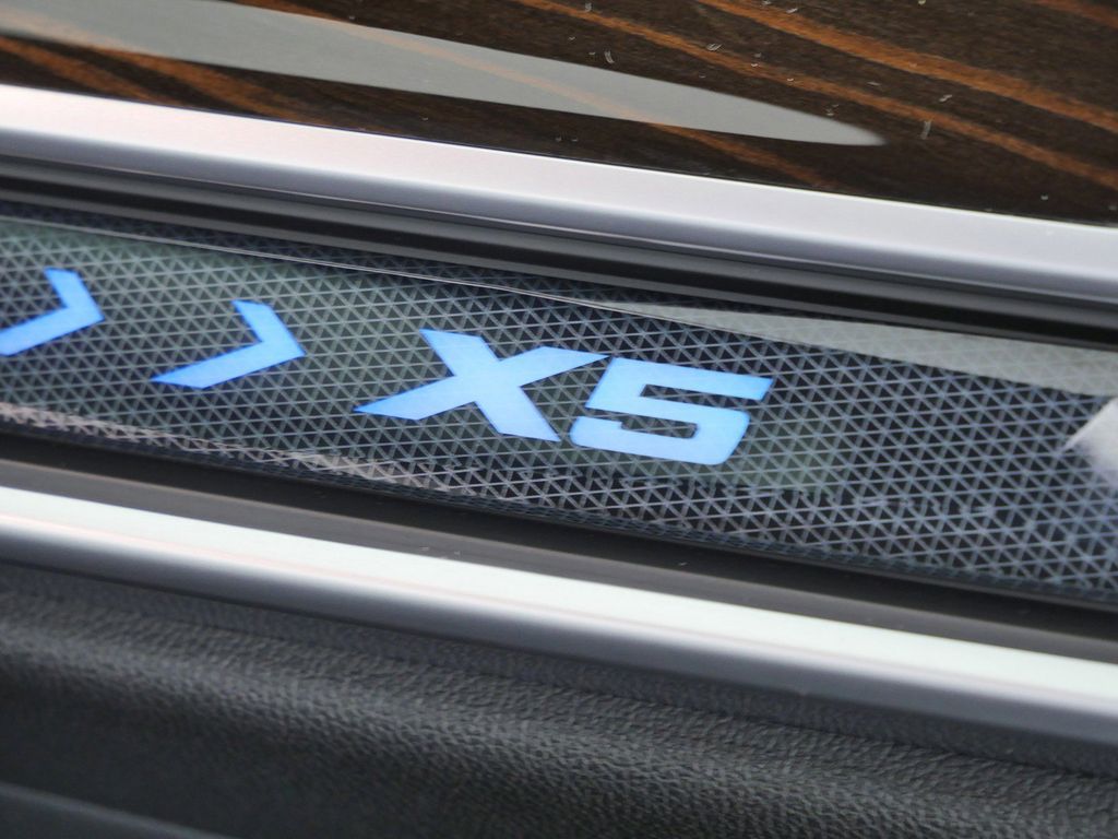 Thumbnail: 2026 BMW X5 - 31