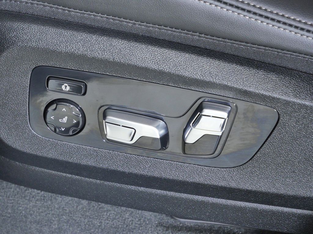 Thumbnail: 2026 BMW X5 - 43