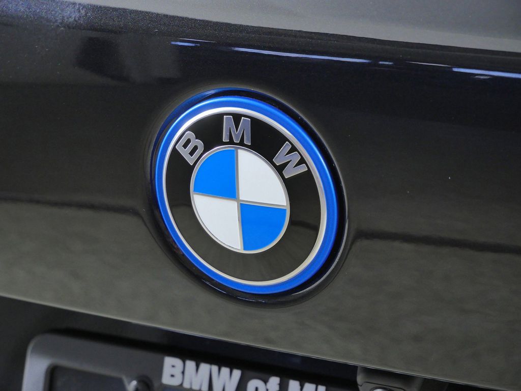 Thumbnail: 2026 BMW X5 - 21
