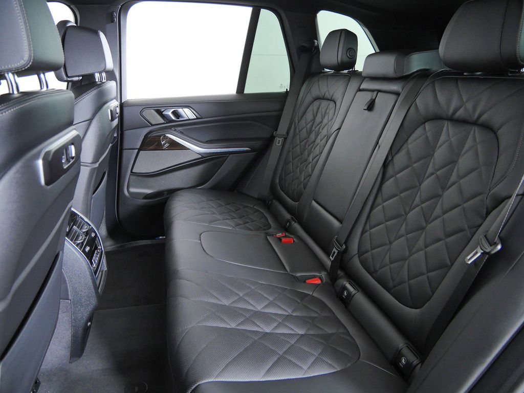 Thumbnail: 2026 BMW X5 - 38