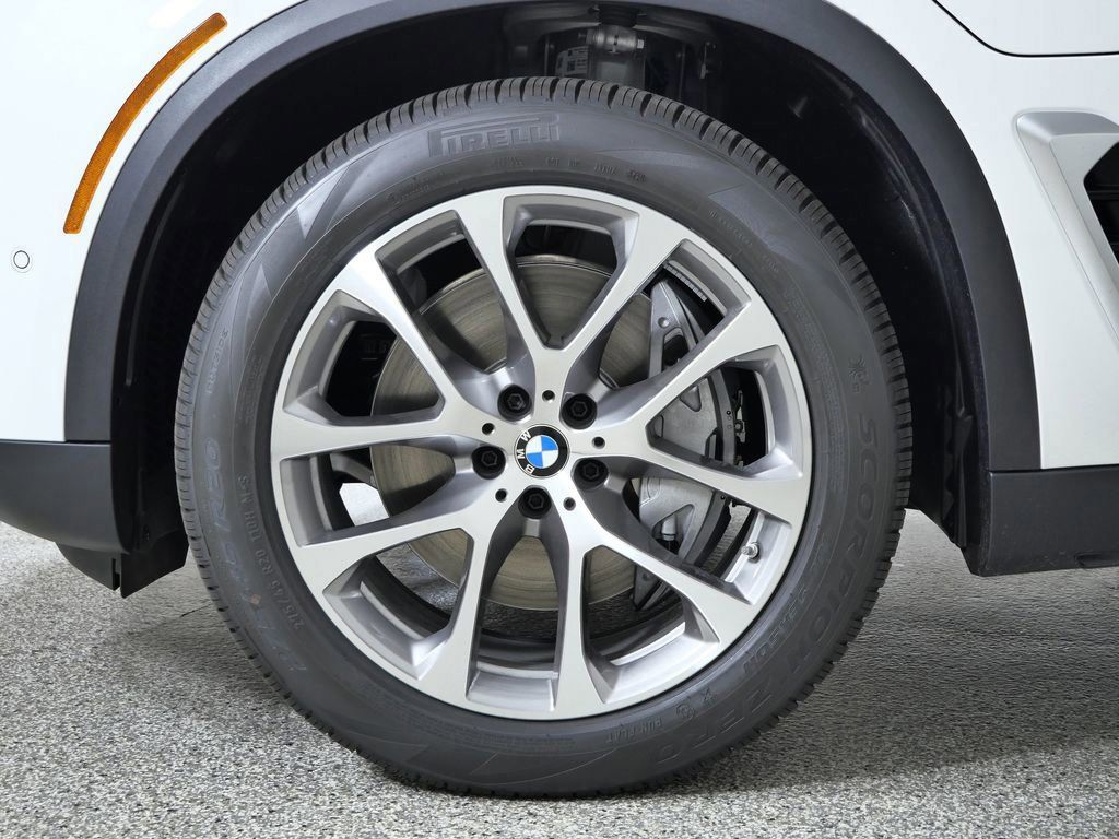 Thumbnail: 2026 BMW X5 - 26