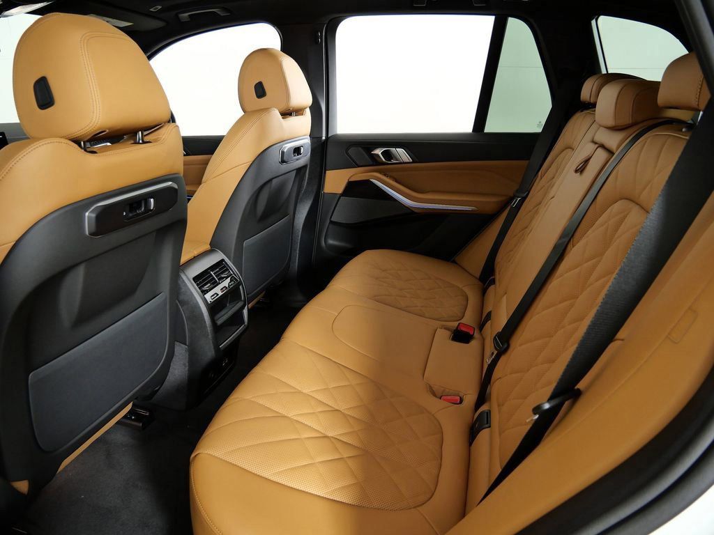 Thumbnail: 2026 BMW X5 - 36