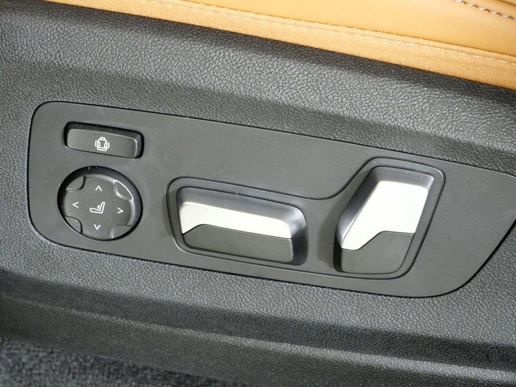 Thumbnail: 2026 BMW X5 - 42