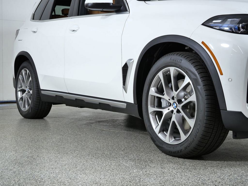 Thumbnail: 2026 BMW X5 - 8